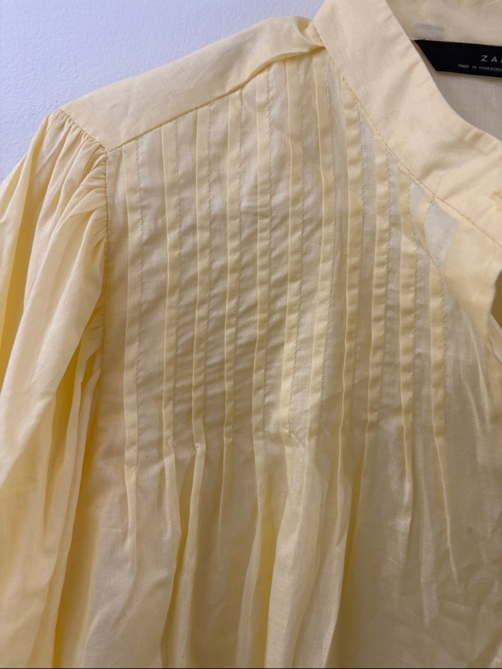 Zara Pale Yellow Pintuck Button-Front Blouse - NWT - large - 100% cotton - Picture 5 of 6